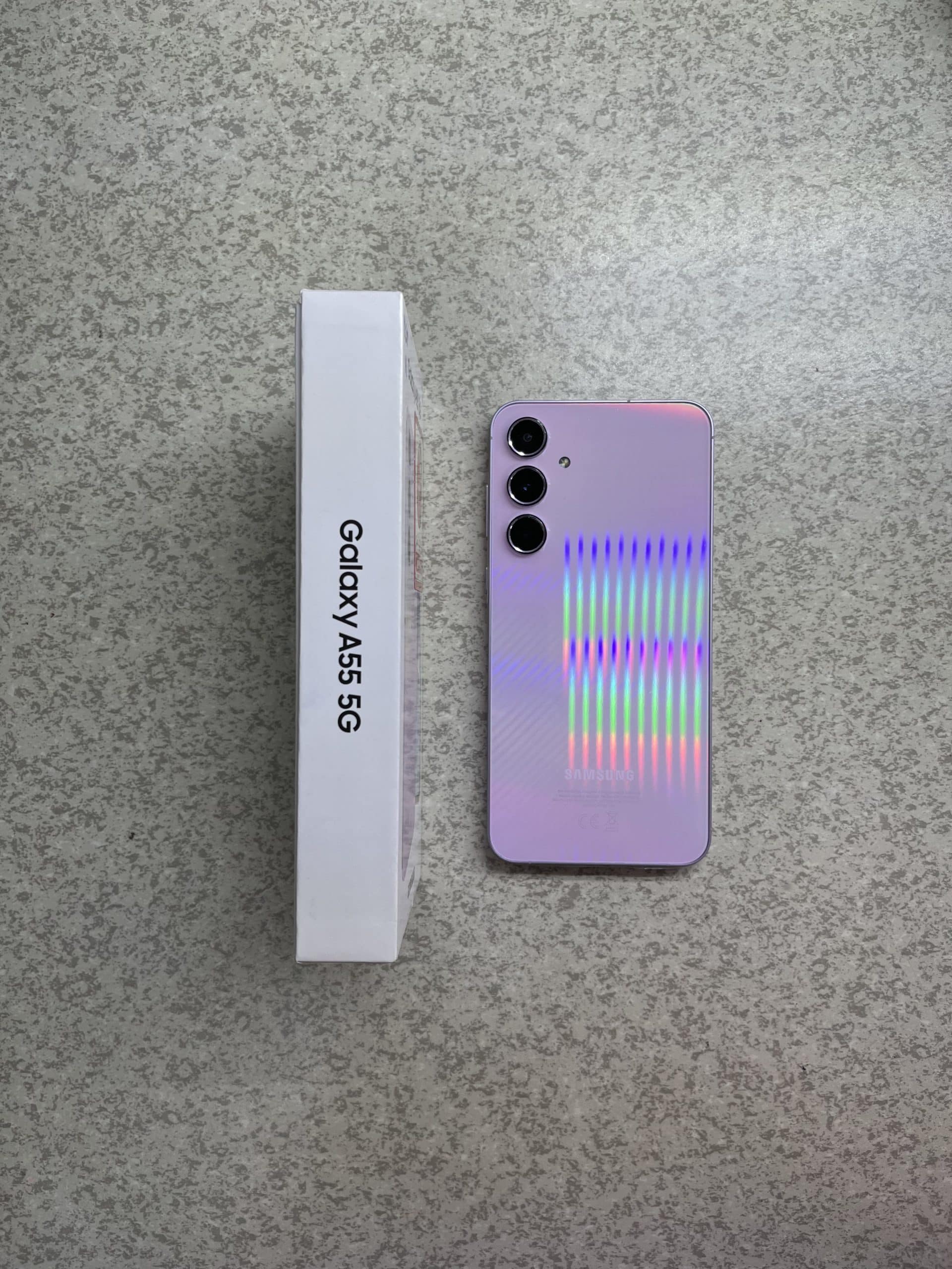 کارکرده-گوشی موبایل سامسونگ مدل Galaxy A55 دو سیم کارت ظرفیت 256 گیگابایت و رم 8 گیگابایت رنگ یاسی1